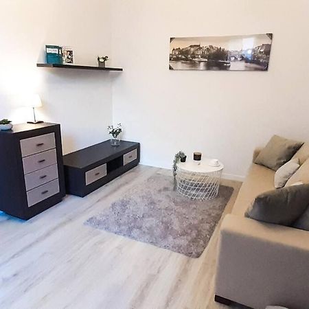 Rondo Onz Metro, Krochmalna 32A Street Varsovia Exterior foto