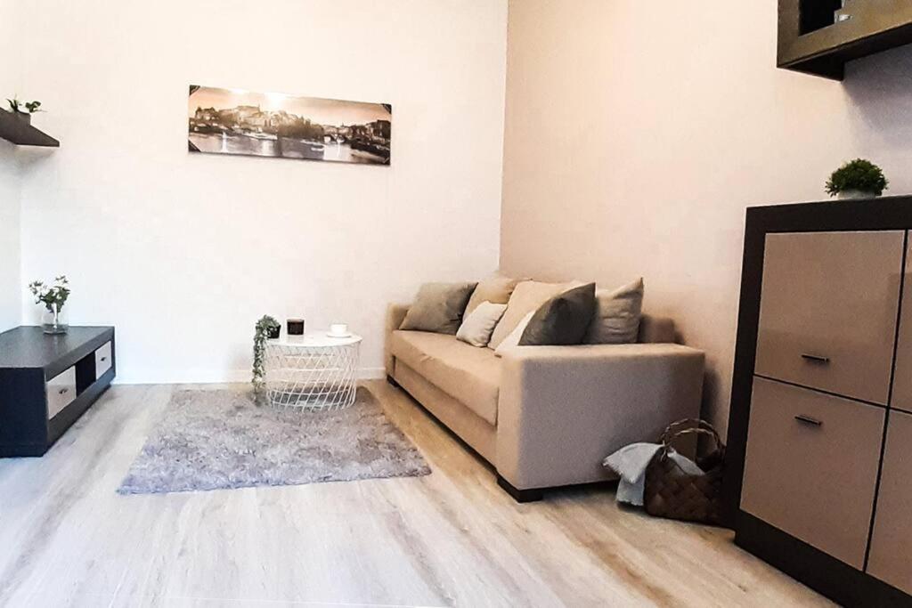 Rondo Onz Metro, Krochmalna 32A Street Varsovia Exterior foto